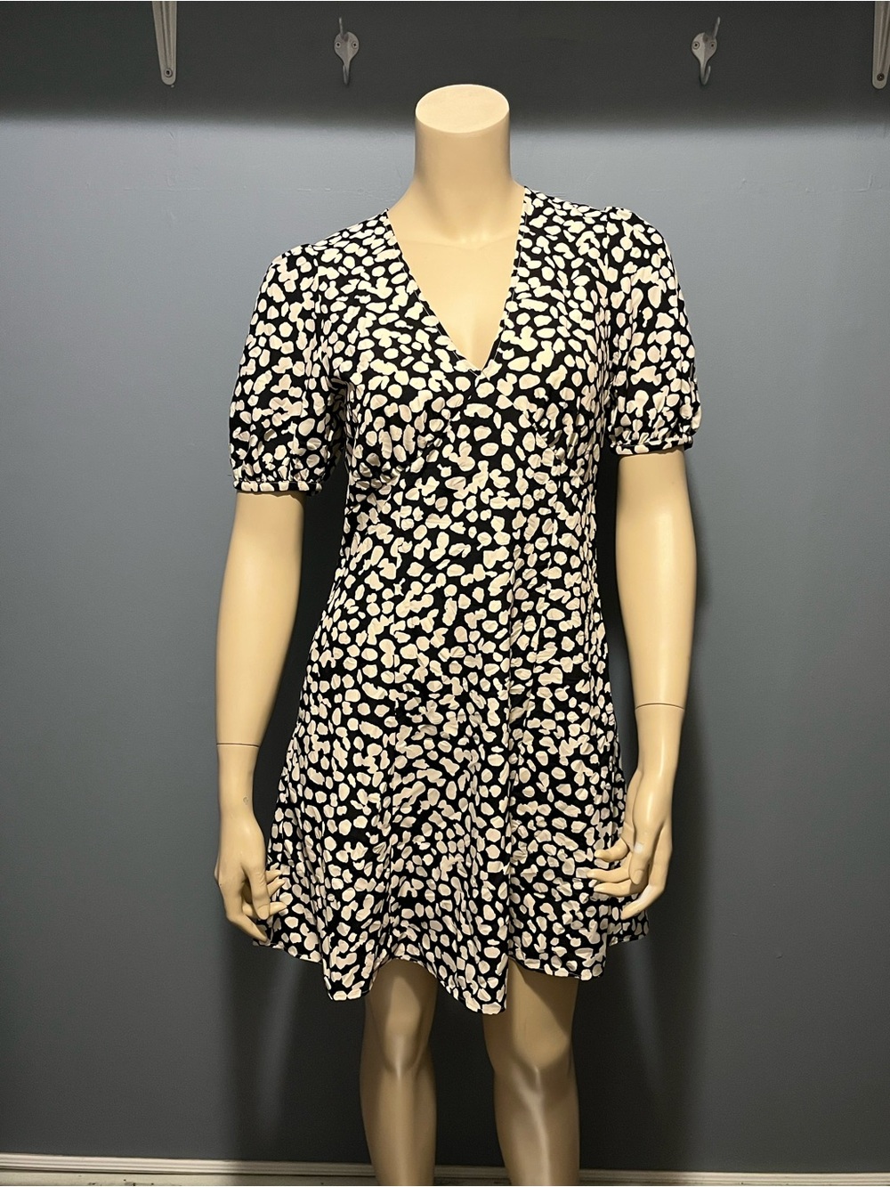 Uniqlo Black and White V-Neck Mini Dress